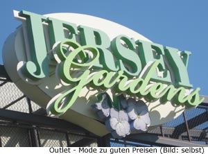 factory outlet new-york manhattan jersey gardens Woodbury